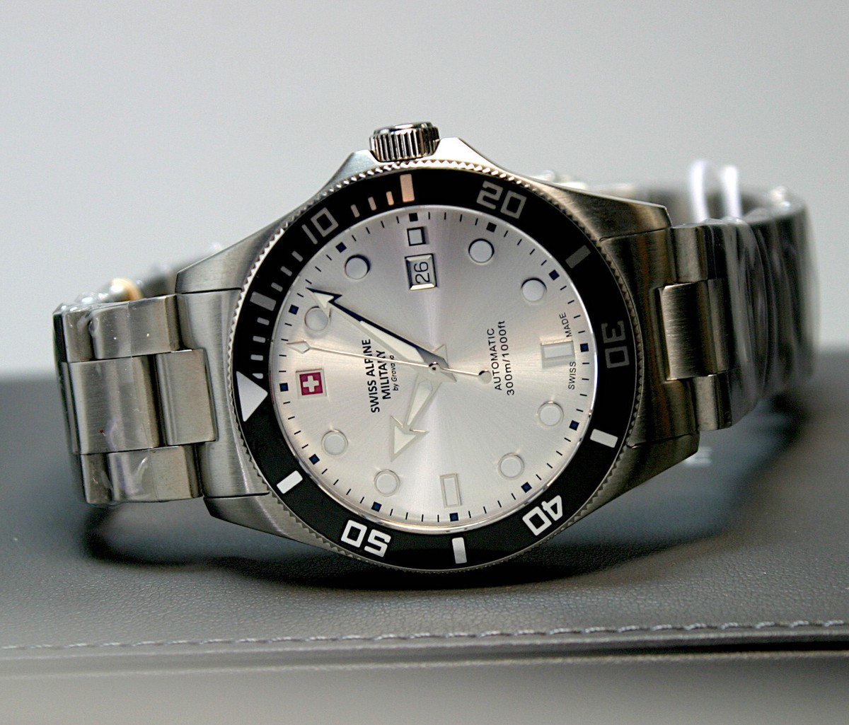 Swiss Alpine Military Deep Sea Automatic 7095.2132