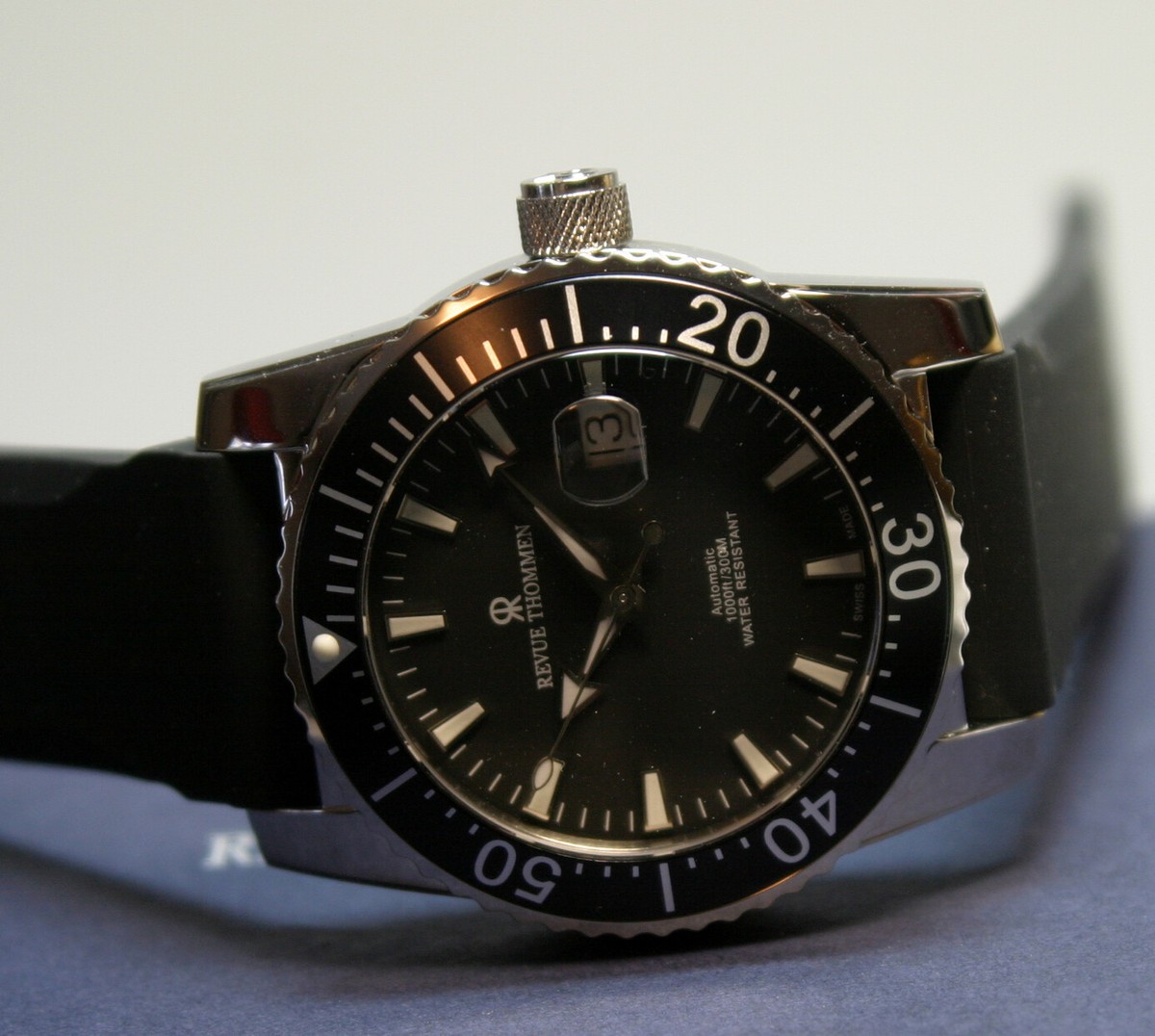 Revue Thommen Diver Professional 17030.2537