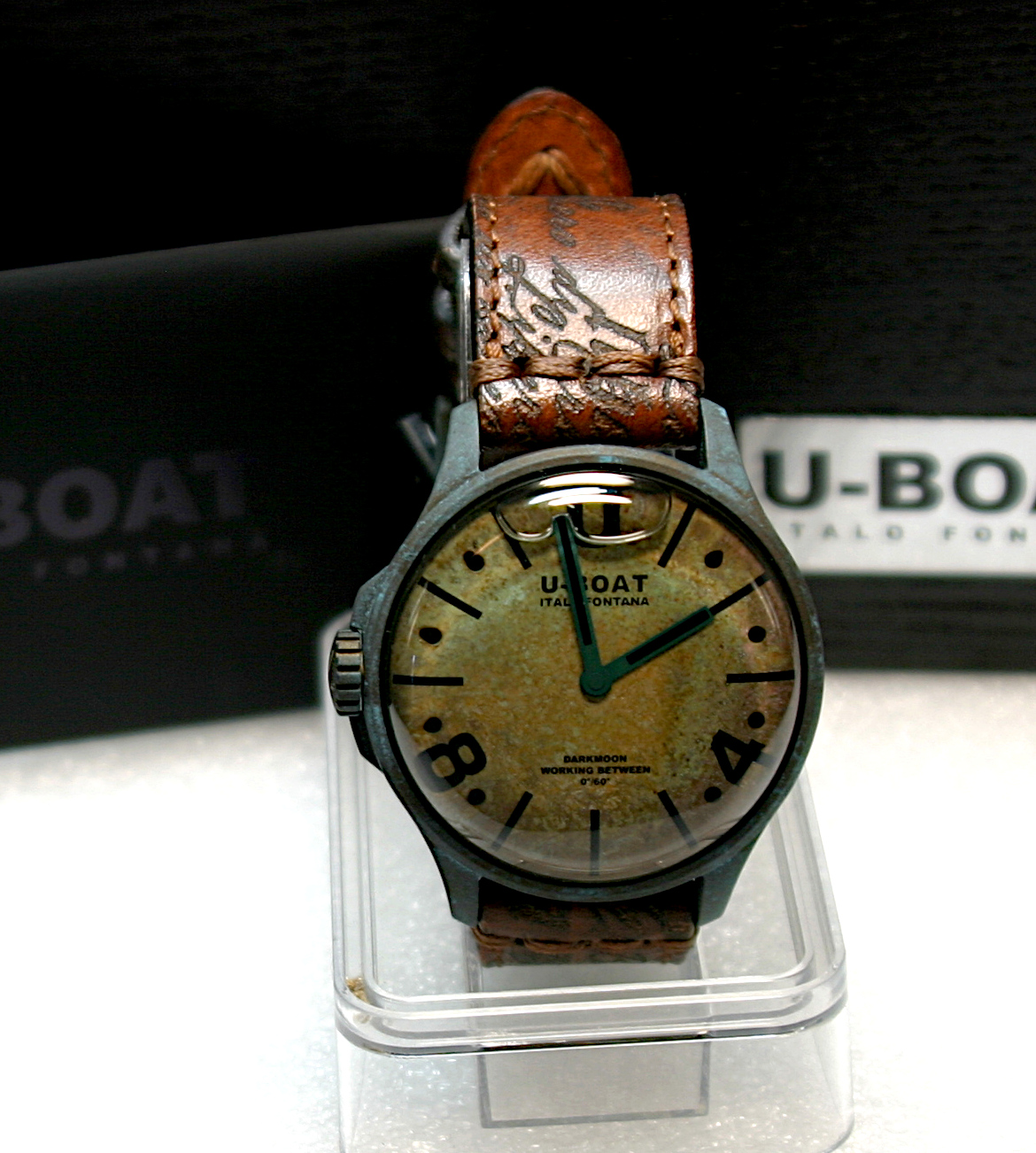 U-Boat Darkmoon 44 Unico 9600