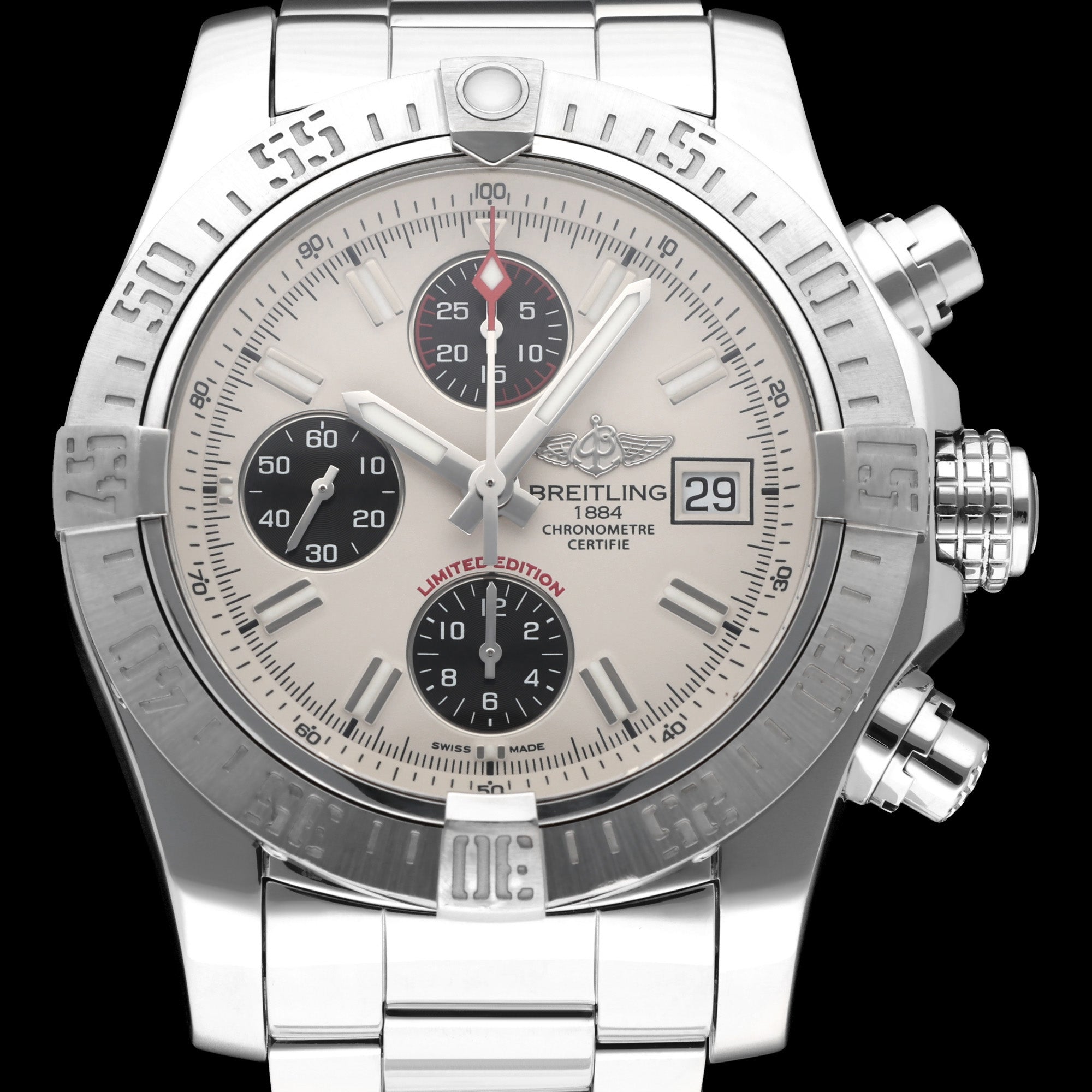 Breitling Avenger II A13381