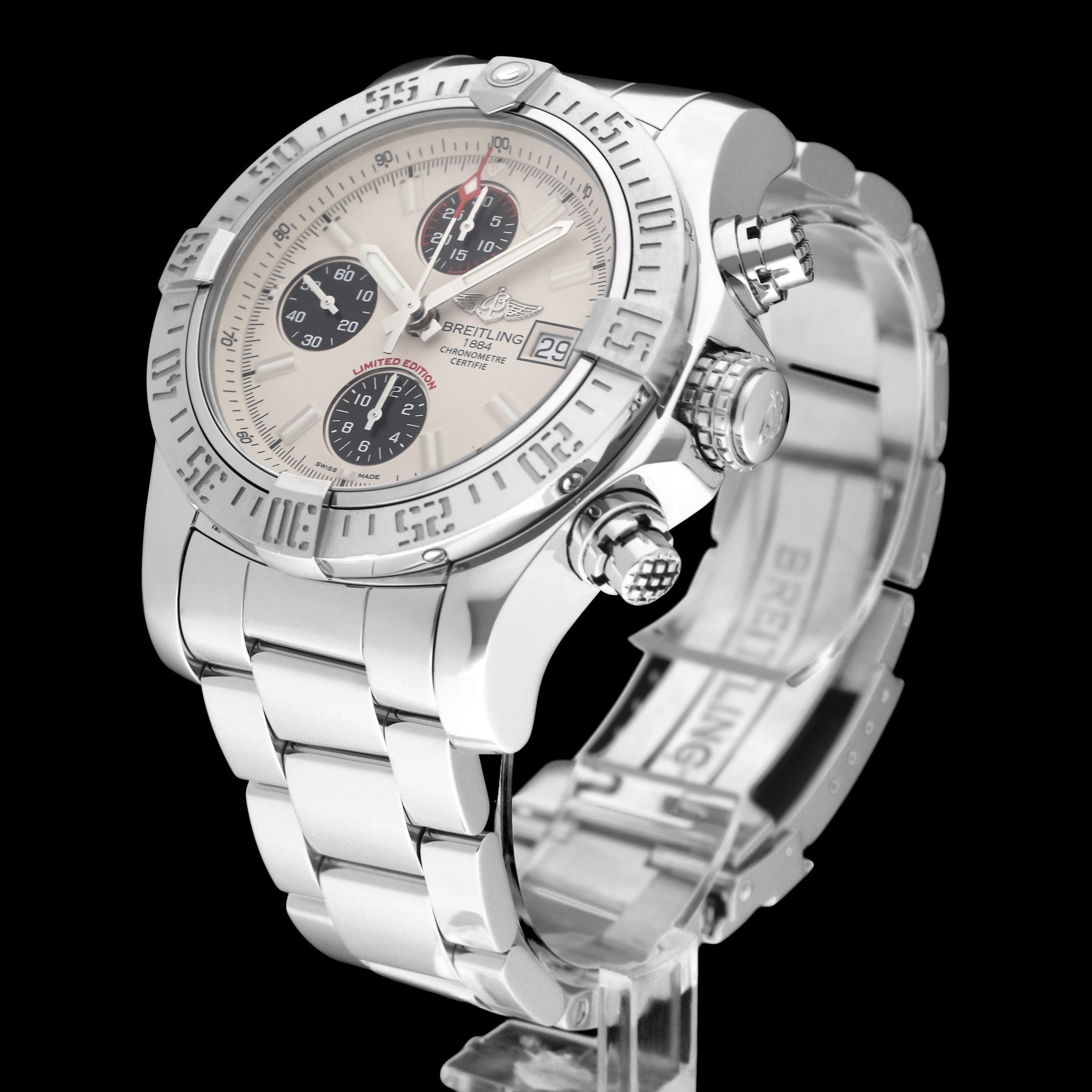 Breitling Avenger II A13381