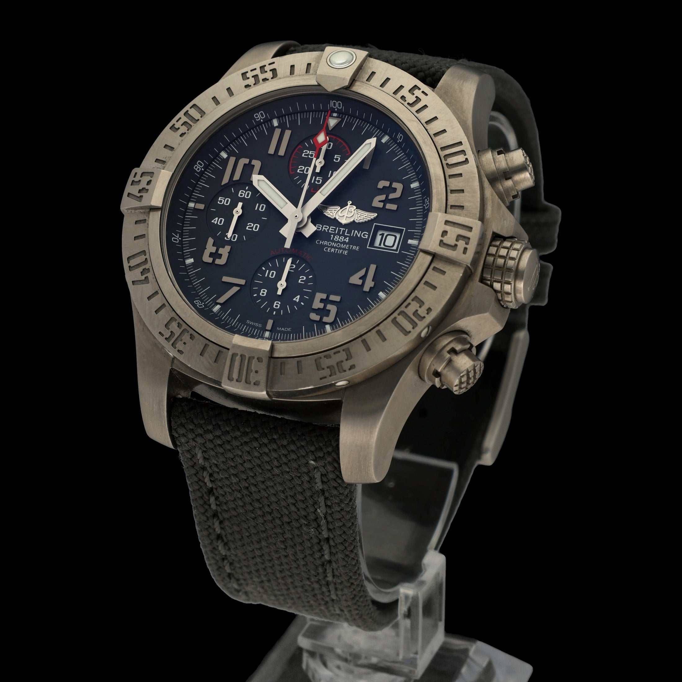 Breitling Avenger E13383