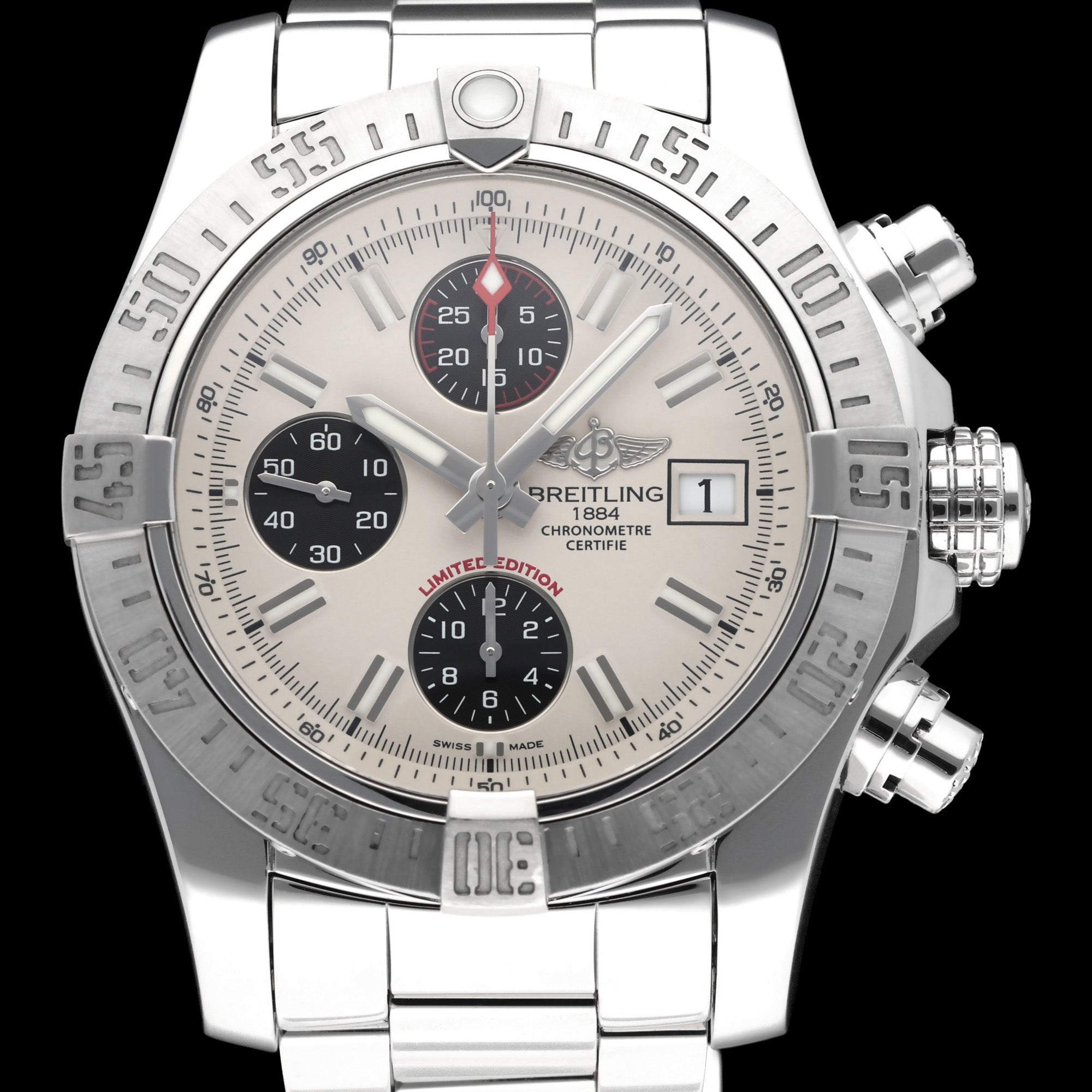 Breitling Avenger II A13381