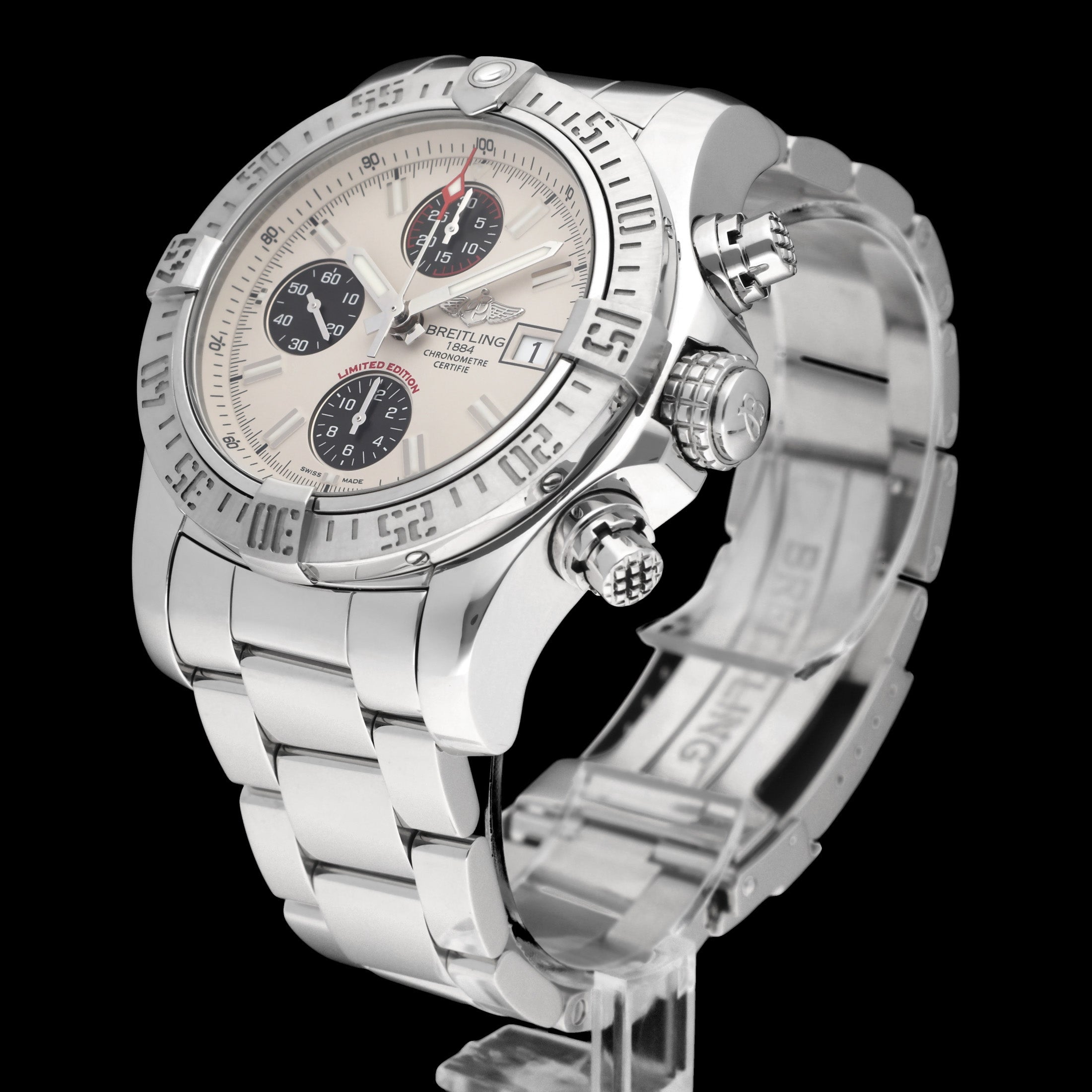 Breitling Avenger II A13381