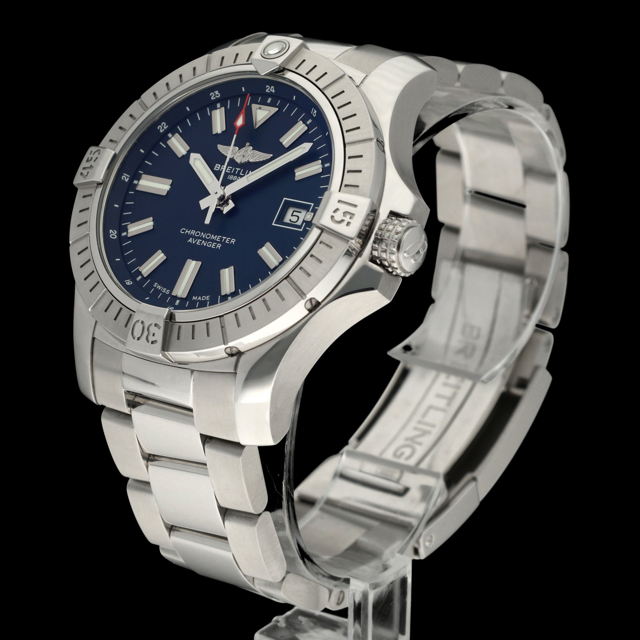 Breitling Avenger A17318