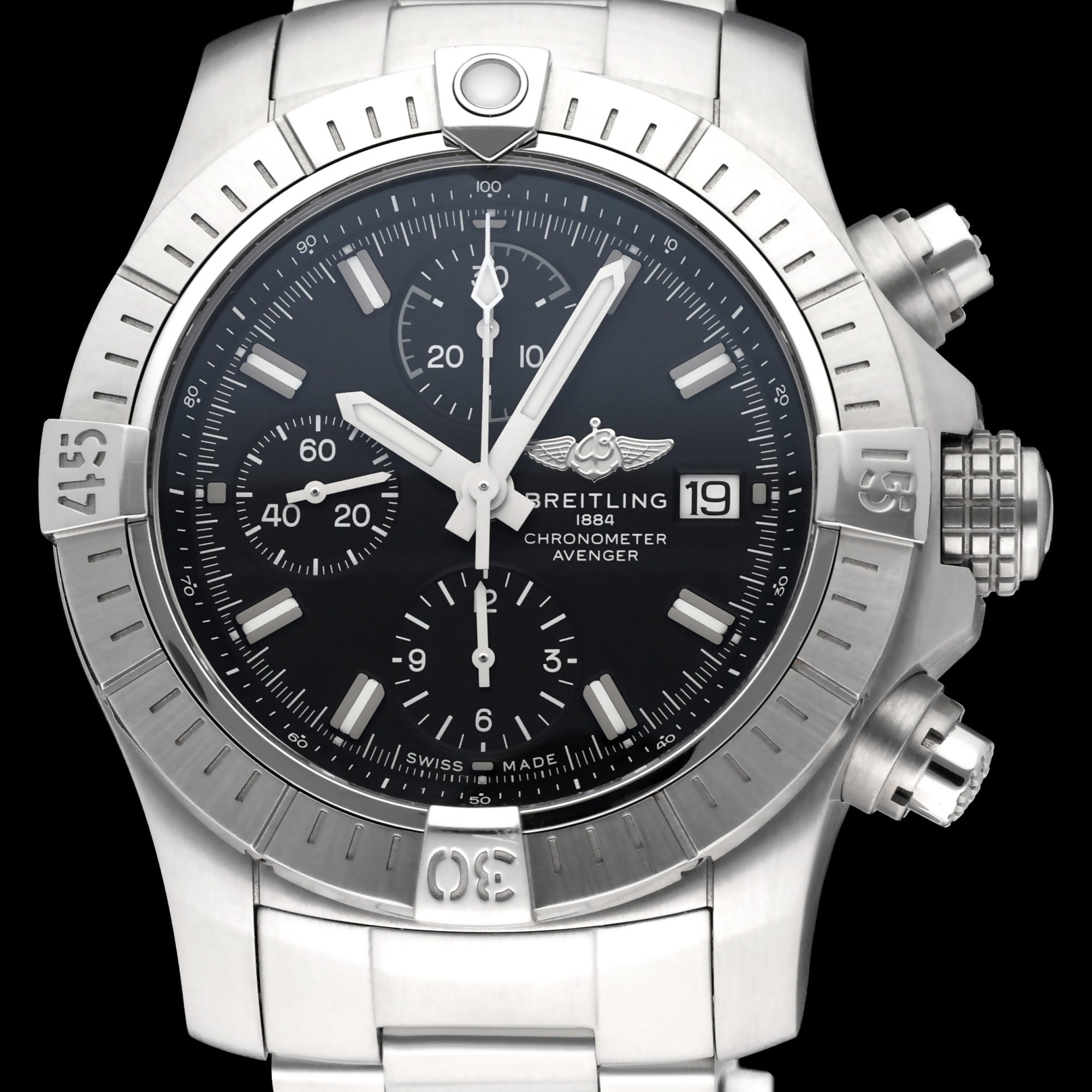 Breitling Avenger A13385