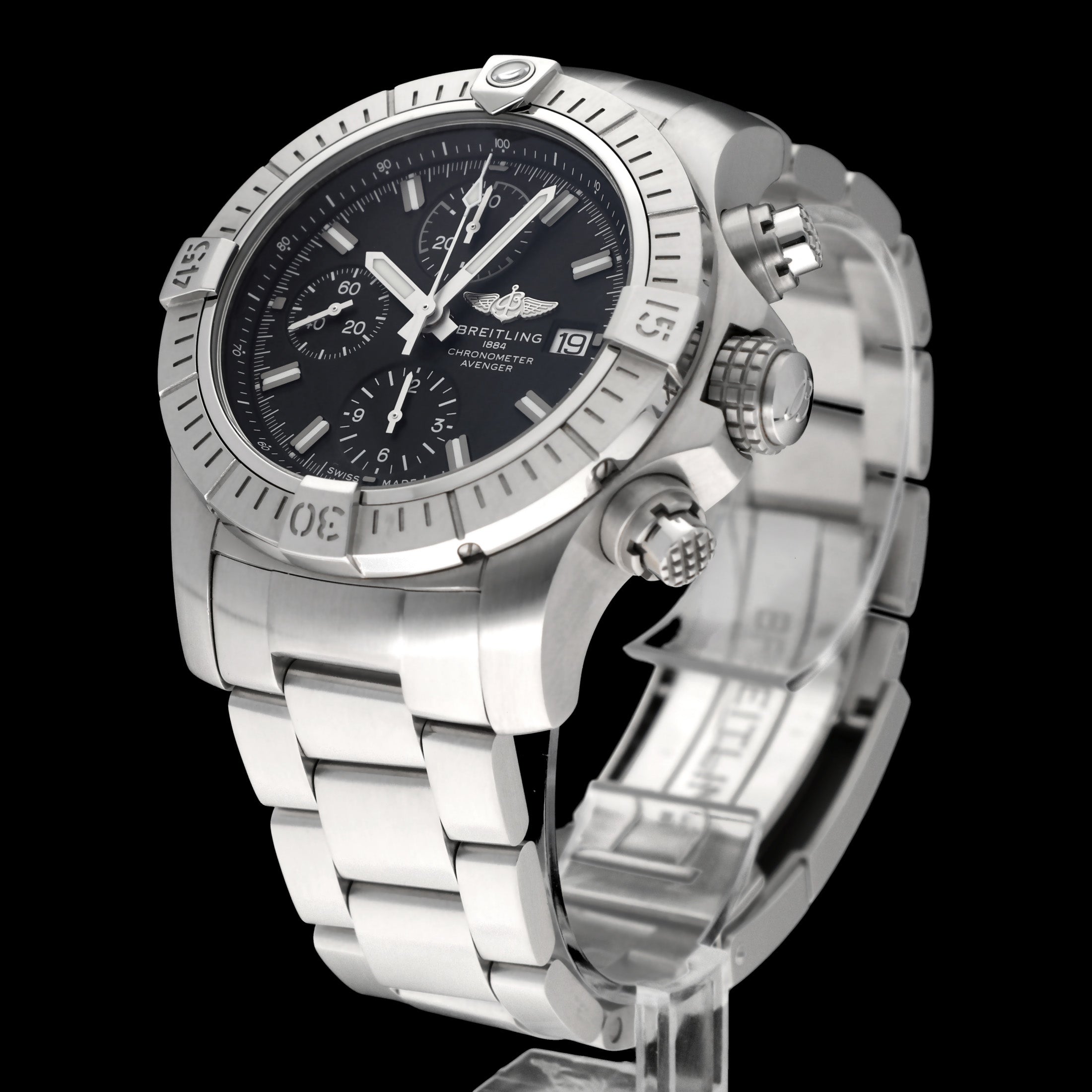 Breitling Avenger A13385