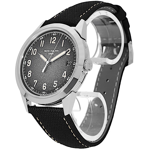 Patek Philippe Calatrava 5226G-001 Patek Philippe Calatrava 5226G-001