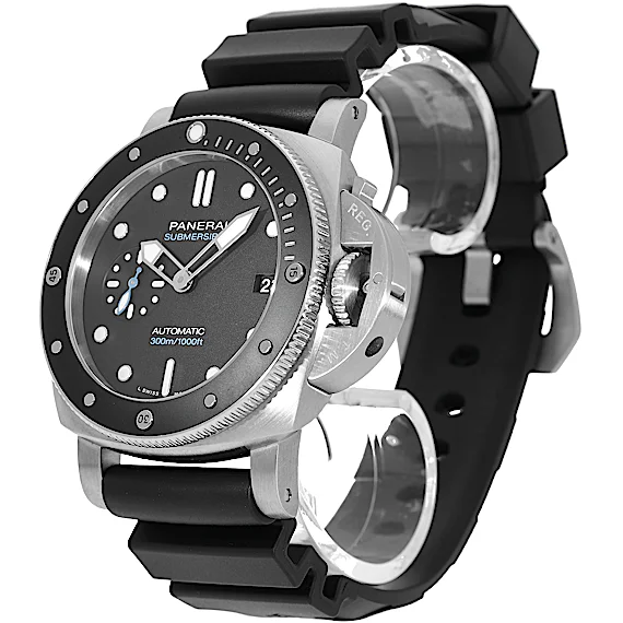 Panerai Submersible PAM00683 Panerai Submersible PAM00683