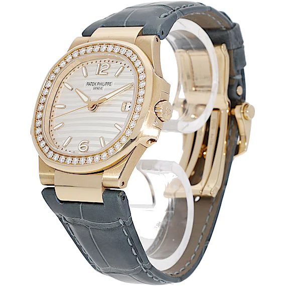 Patek Philippe Nautilus 7010R-011 Patek Philippe Nautilus 7010R-011