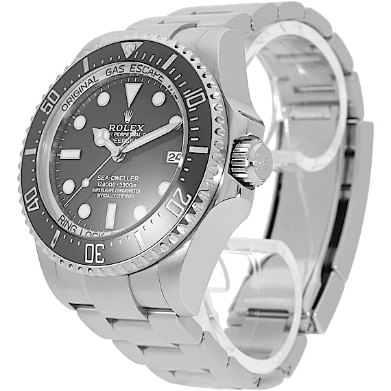 Rolex Sea-Dweller 136660 Rolex Sea-Dweller 136660